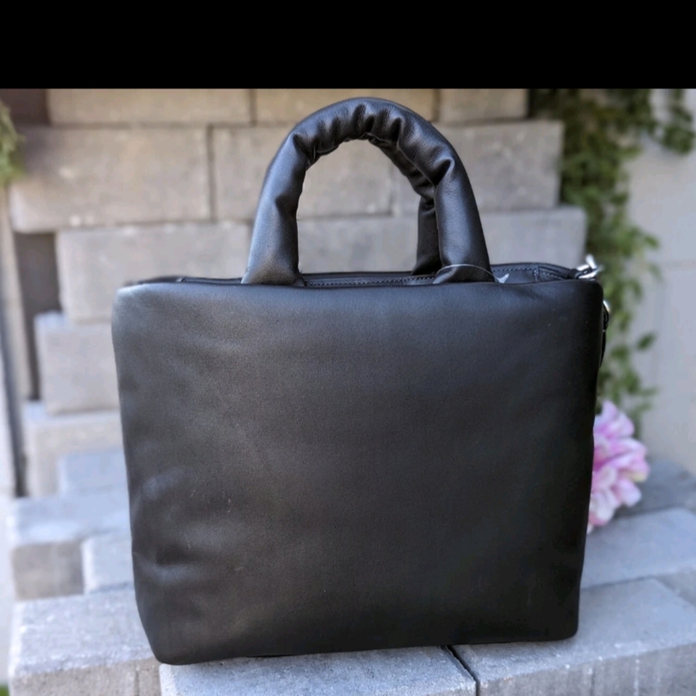 Coach CP095 Black Soft Leather PILLOW TOTE. Quilted Handbag crossbody Purse - Picture 4 of 7